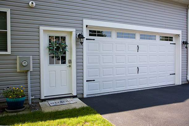 24/7 Emergency Garage Door Panel Replacement experts in De Baca County County, NM